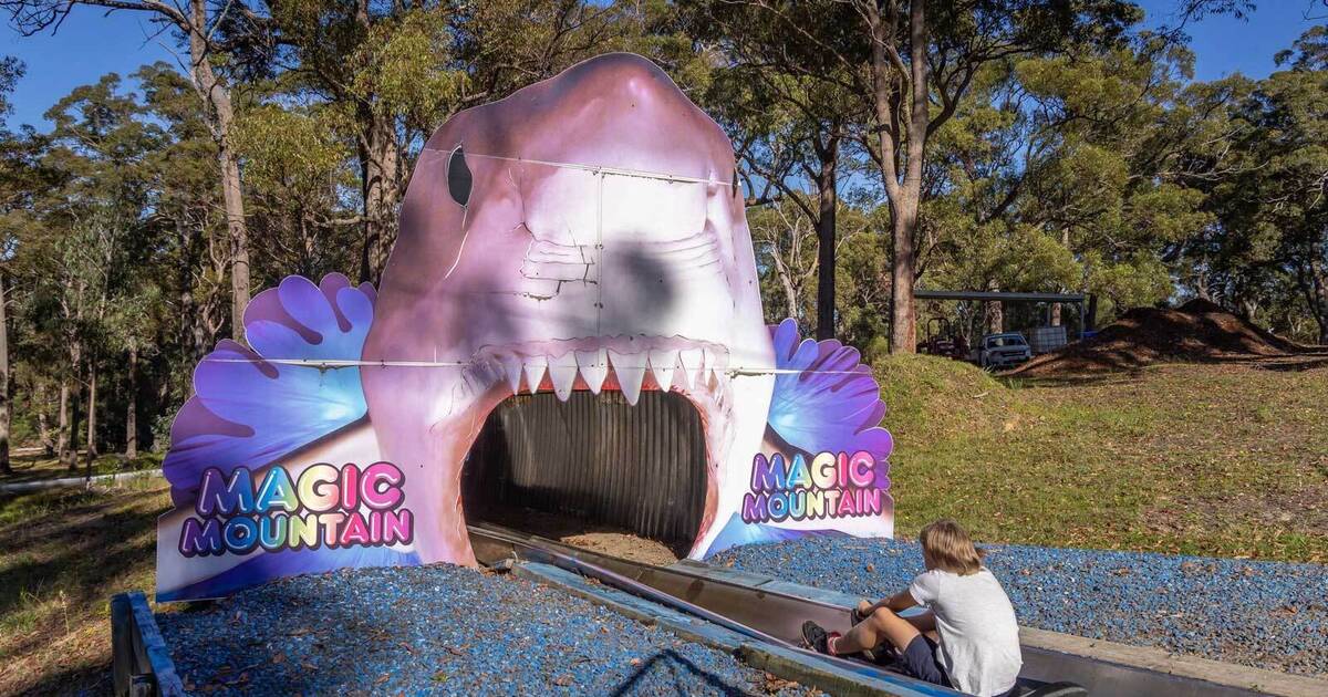 https://hampshireholidays.com.au/files/images/00-Local-Guide/Things-to-do-Merimbula/magic-mountain-merimbula-toboggan-ride-nsw.jpg