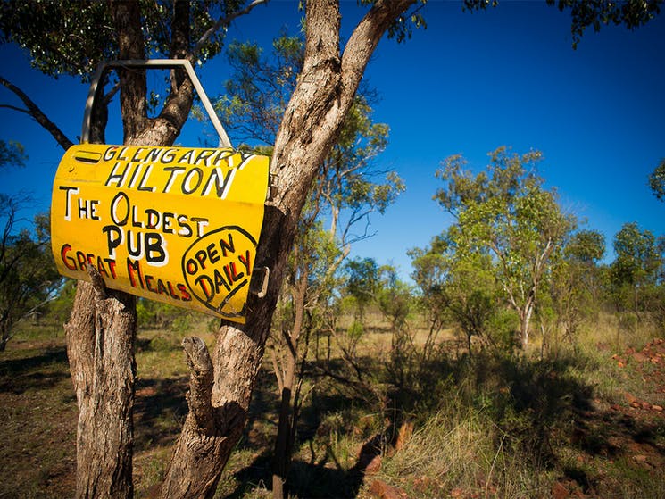 Self-guided car door tours (image credit: www.visitnsw.com) - lightning ridge caravan park - holiday parks of Australia